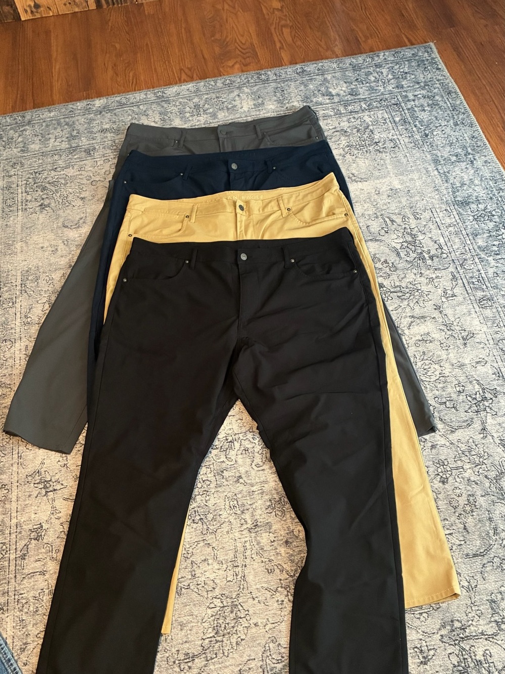Bundle of 4 Men’s American Eagle Active Flex slim pants